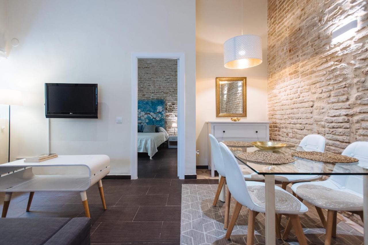 Cozy Apartment In House-Palace With Private Patio セビリア エクステリア 写真