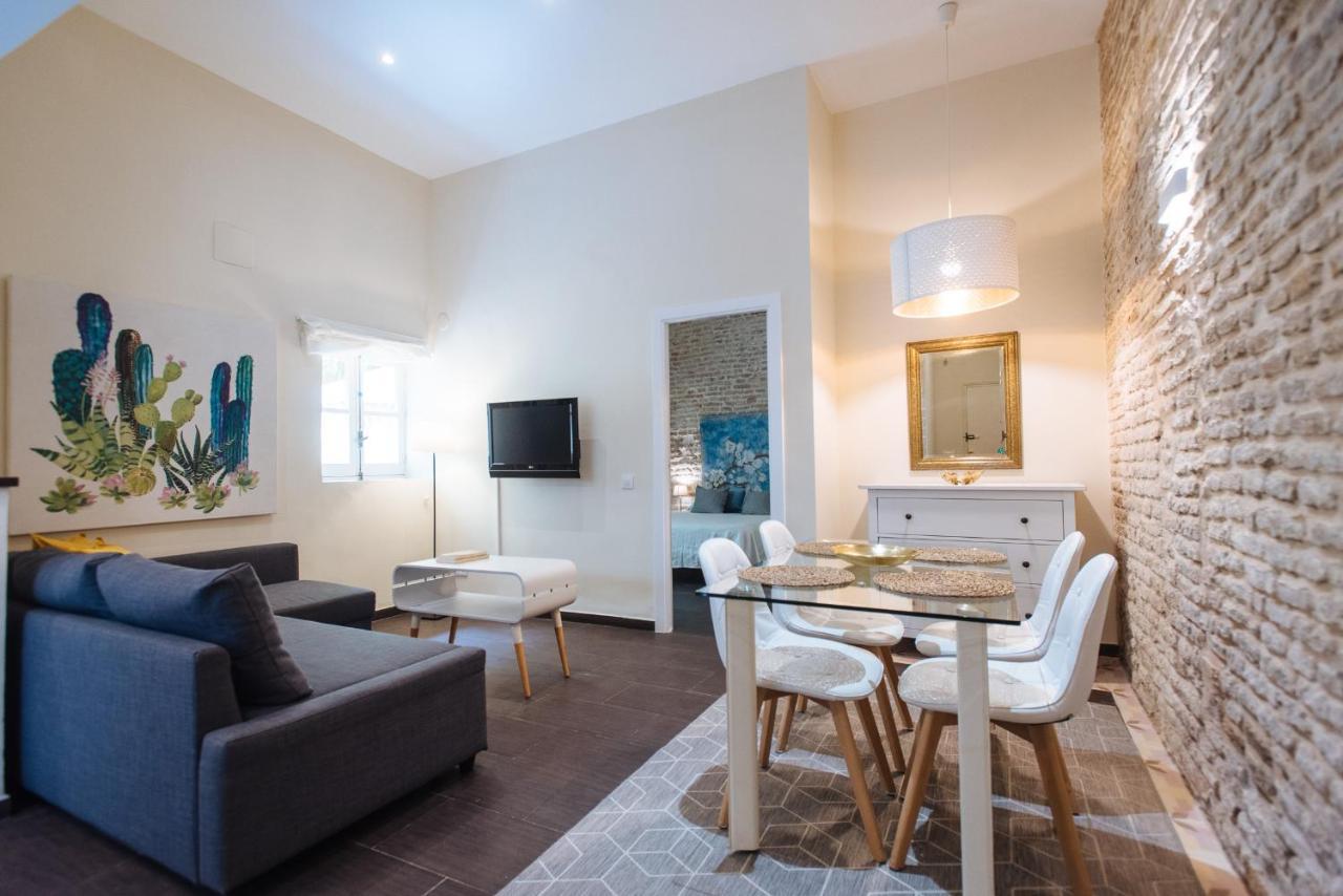 Cozy Apartment In House-Palace With Private Patio セビリア エクステリア 写真